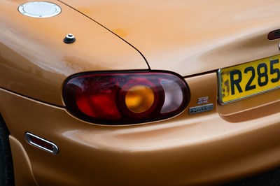 Lot 8 - 1998 Mazda MX-5 Roadster