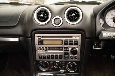 Lot 8 - 1998 Mazda MX-5 Roadster