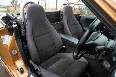 Lot 8 - 1998 Mazda MX-5 Roadster