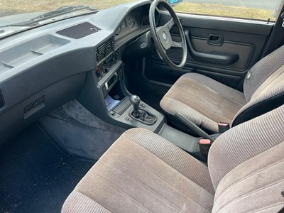 Lot 80 - 1987 BMW 520i