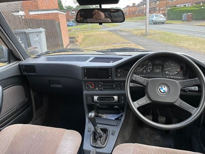 Lot 80 - 1987 BMW 520i
