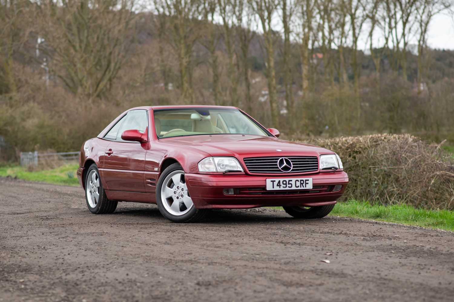Lot 71 - 1999 Mercedes-Benz SL 320