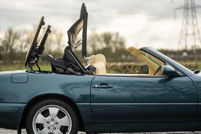 Lot 35 - 1998 Mercedes-Benz SL280