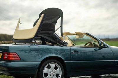 Lot 35 - 1998 Mercedes-Benz SL280