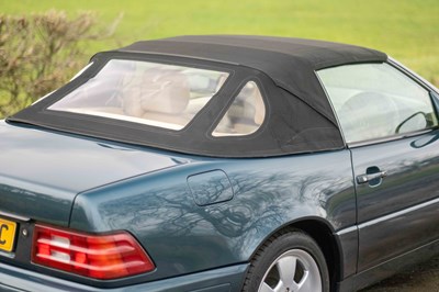 Lot 35 - 1998 Mercedes-Benz SL280