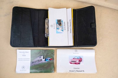 Lot 35 - 1998 Mercedes-Benz SL280