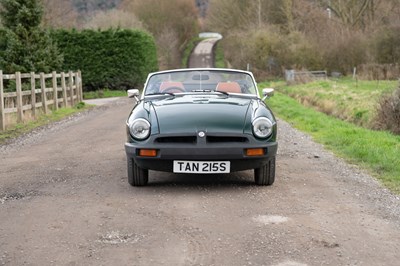 Lot 33 - 1977 MG B Roadster