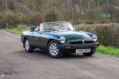 Lot 33 - 1977 MG B Roadster