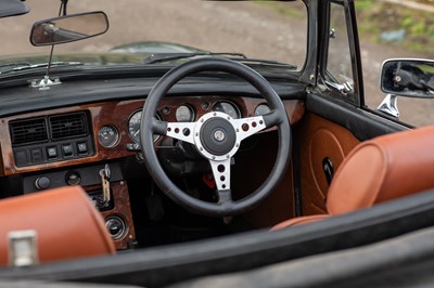 Lot 33 - 1977 MG B Roadster