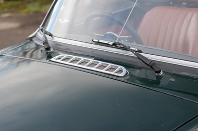Lot 33 - 1977 MG B Roadster