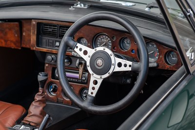 Lot 33 - 1977 MG B Roadster