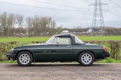 Lot 33 - 1977 MG B Roadster