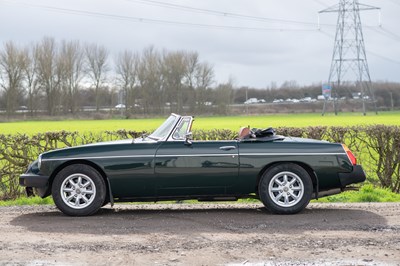 Lot 33 - 1977 MG B Roadster