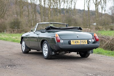 Lot 33 - 1977 MG B Roadster