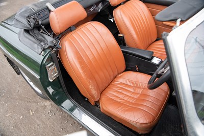 Lot 33 - 1977 MG B Roadster