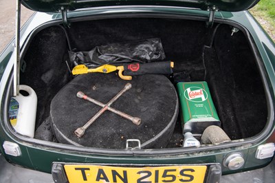 Lot 33 - 1977 MG B Roadster