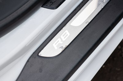 Lot 51 - 2010 Audi R8 V10 Plus S Tronic