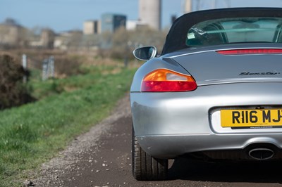Lot 38 - 1998 Porsche Boxster