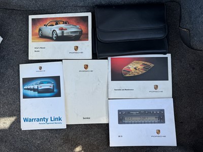 Lot 38 - 1998 Porsche Boxster