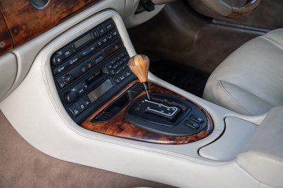 Lot 25 - 2001 Jaguar XK8 Coupe
