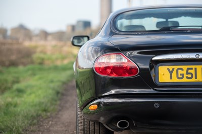 Lot 25 - 2001 Jaguar XK8 Coupe