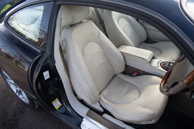 Lot 25 - 2001 Jaguar XK8 Coupe