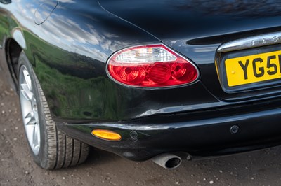 Lot 25 - 2001 Jaguar XK8 Coupe