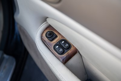Lot 25 - 2001 Jaguar XK8 Coupe