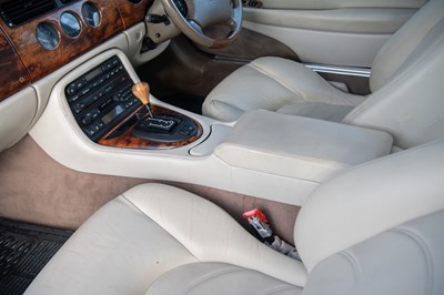 Lot 25 - 2001 Jaguar XK8 Coupe