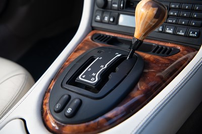 Lot 25 - 2001 Jaguar XK8 Coupe