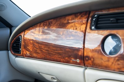 Lot 25 - 2001 Jaguar XK8 Coupe