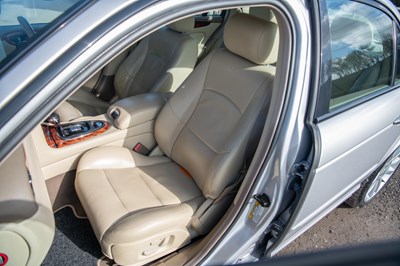 Lot 30 - 2004 Jaguar XJR Supercharged