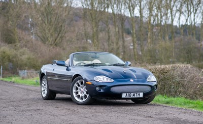 Lot 49 - 1999 Jaguar XKR Convertible