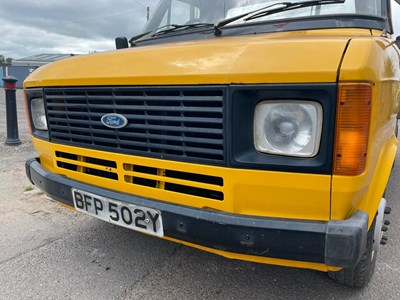 Lot 71 - 1983 Ford Transit Flatbed