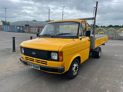 Lot 71 - 1983 Ford Transit Flatbed