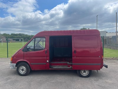 Lot 72 - 1993 Ford Transit 120 Custom Panel Van