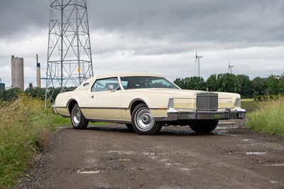 Lot 1975 Lincoln Continental