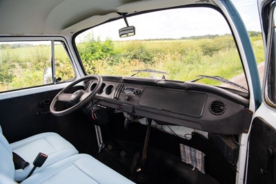 Lot 1998 Volkswagen Transporter T2