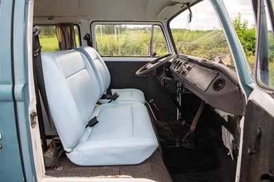 Lot 1998 Volkswagen Transporter T2