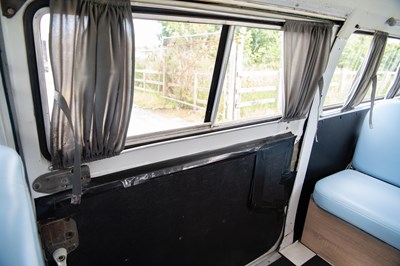 Lot 1998 Volkswagen Transporter T2