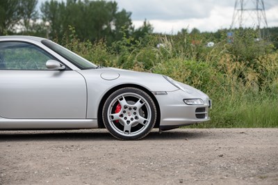 Lot 26 - 2005 Porsche 911 Carrera S