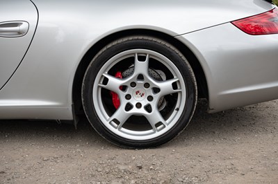 Lot 26 - 2005 Porsche 911 Carrera S