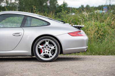 Lot 26 - 2005 Porsche 911 Carrera S