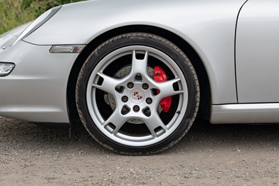 Lot 26 - 2005 Porsche 911 Carrera S