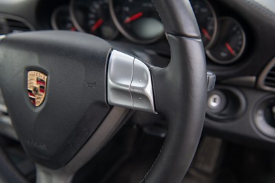 Lot 26 - 2005 Porsche 911 Carrera S