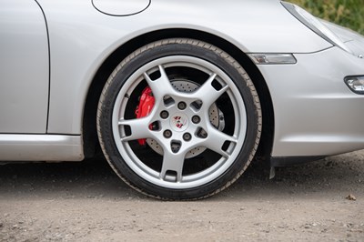 Lot 26 - 2005 Porsche 911 Carrera S