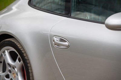 Lot 26 - 2005 Porsche 911 Carrera S