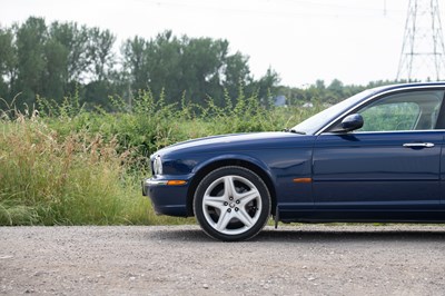 Lot 2004 Jaguar XJ8 Sovereign LWB