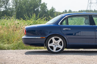 Lot 2004 Jaguar XJ8 Sovereign LWB