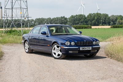 Lot 2004 Jaguar XJ8 Sovereign LWB